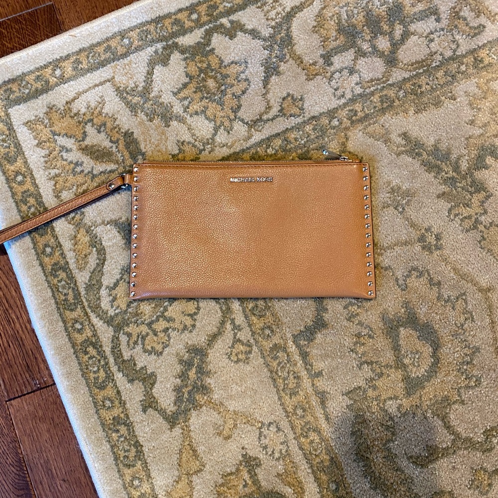 Micheal Kors Clutch